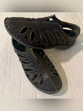 Propet Womens 8.5 Black Leather Cutout Comfort Slip On Walking Shoes Casual EUC
